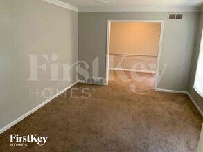 5117 Scrivener Dr in Memphis, TN - Building Photo - Building Photo