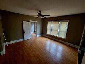 430 W Clinton St, Unit A in Elmira, NY - Building Photo - Building Photo