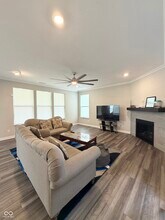 908 Edmonds Pl in Greenwood, IN - Building Photo - Building Photo