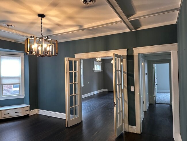 14720 Detroit Ave in Lakewood, OH - Foto de edificio - Building Photo