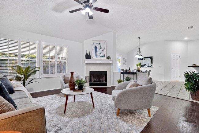 9018 Martha's Dr in Austin, TX - Building Photo - Building Photo