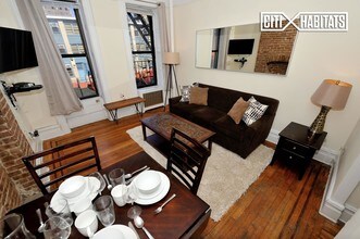 104 W 83rd St-Unit -5A in New York, NY - Building Photo - Building Photo