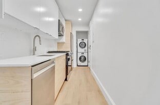 321 Summit Ave, Unit 103 in Boston, MA - Building Photo
