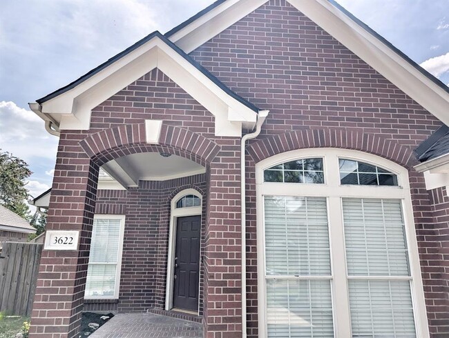 property at 3622 Englewood Dr