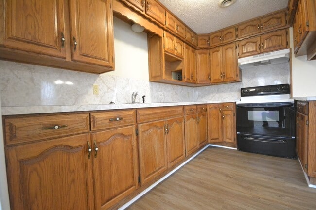 property at 728 E Maupin St