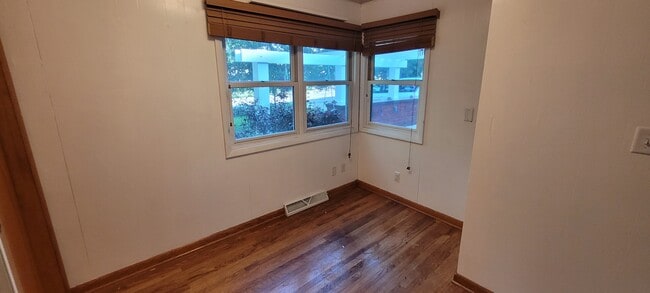 170 Ridge Ave