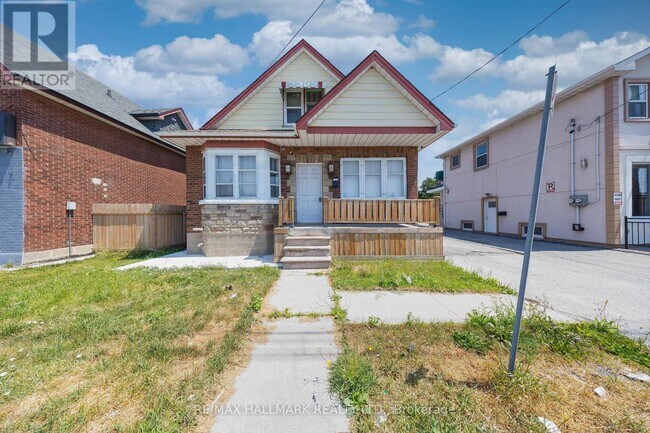 property at 559 Ritson Rd S