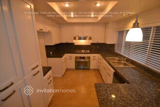 5905 Telesco Way in Carmichael, CA - Foto de edificio - Building Photo