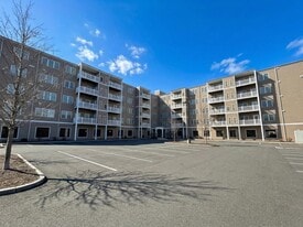 8 Walnut St in Peabody, MA - Building Photo