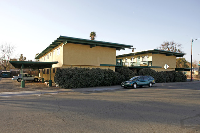 500 Las Palmas Ave in Sacramento, CA - Foto de edificio - Building Photo