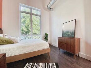 Furnished room/NOT APARTMENT in Brooklyn, NY - Foto de edificio - Building Photo