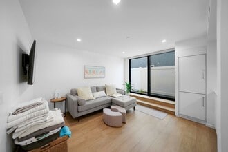 1500 Ocean Dr in Oxnard, CA - Foto de edificio - Building Photo