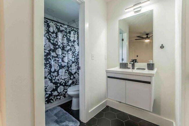 7500 Rio Pass in Austin, TX - Building Photo - Building Photo