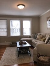 32 Irvington Rd, Unit 32 in Somerville, MA - Foto de edificio - Building Photo