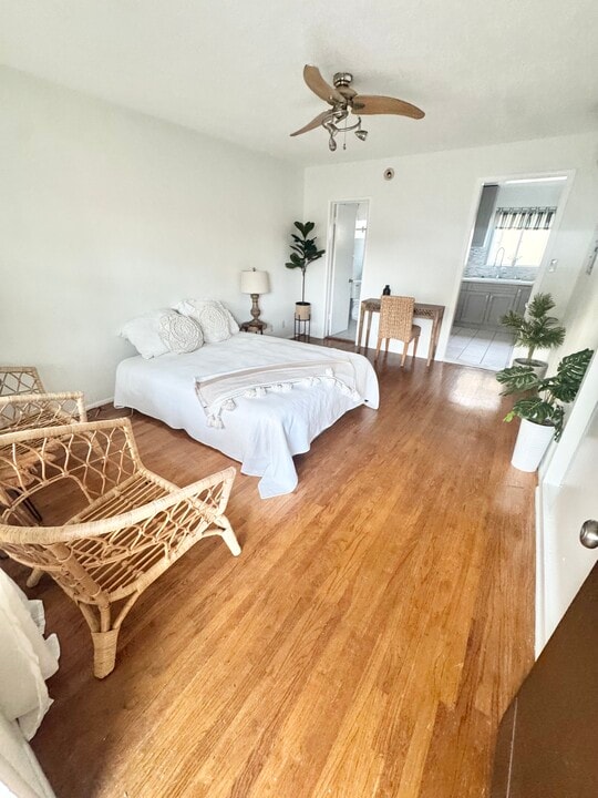 1751 Winona Blvd, Unit 6 in Los Angeles, CA - Foto de edificio