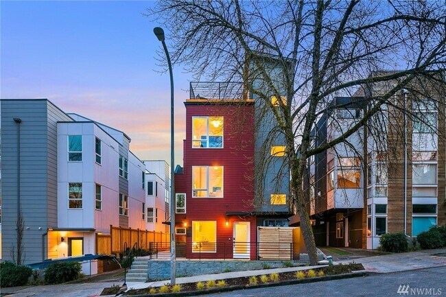 property at 2023 S Washington St