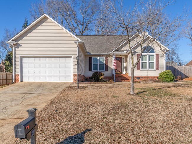 200 Chadley Way in Simpsonville, SC - Building Photo - Building Photo