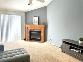 20 Ashburn Ct in Schaumburg, IL - Building Photo - Building Photo