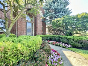 3894 Fadi Dr in Troy, MI - Building Photo - Building Photo