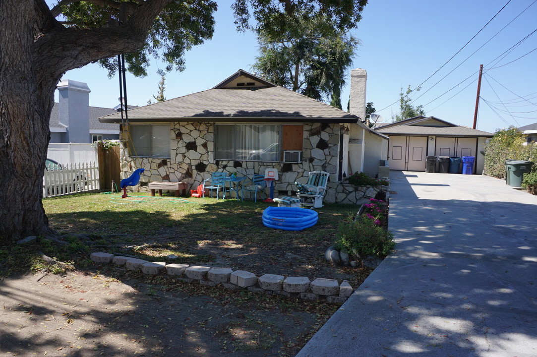 2431 256th St in Lomita, CA - Building Photo