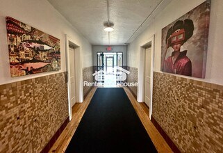 2815 Grand Ave in Des Moines, IA - Building Photo - Building Photo