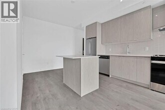 55 Duke St W in Kitchener, ON - Building Photo - Building Photo