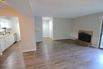 5020 Sardis Rd in Charlotte, NC - Building Photo - Building Photo