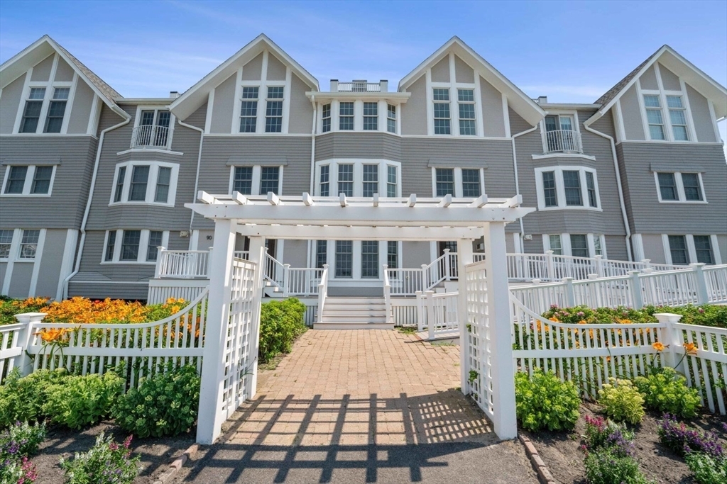 90 Glades Rd in Scituate, MA - Building Photo