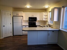 106 10th St, Unit Duplex Unit B in Belgrade, MT - Building Photo