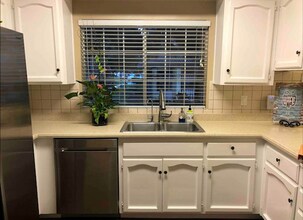 8153 N Cedar Ave, Unit #119 in Fresno, CA - Building Photo - Building Photo