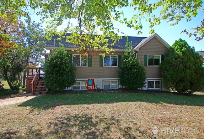 1041 Oak View Ct