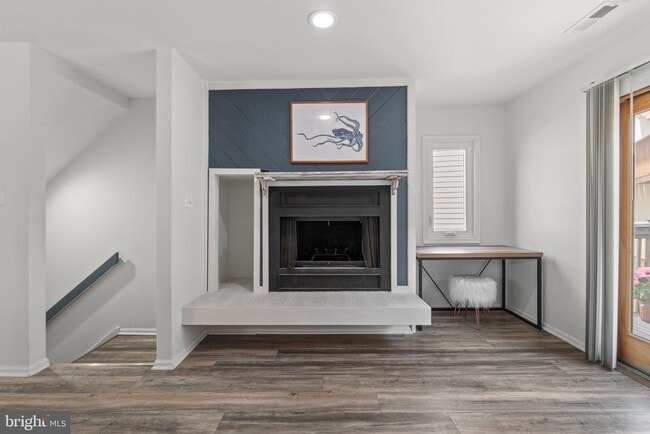 3182 E Ocean View Ave in Norfolk, VA - Building Photo - Building Photo