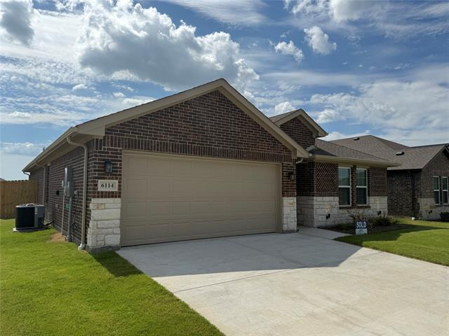 6114 Kayla Ln in Greenville, TX - Building Photo - Building Photo