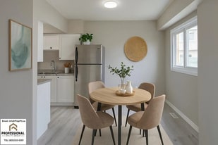 124 Centennial Crt NW in Edmonton, AB - Building Photo