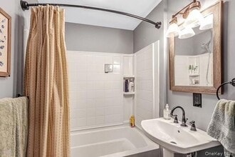 43 Bruen Pl, Unit 2100-10 in Goshen, NY - Building Photo - Building Photo