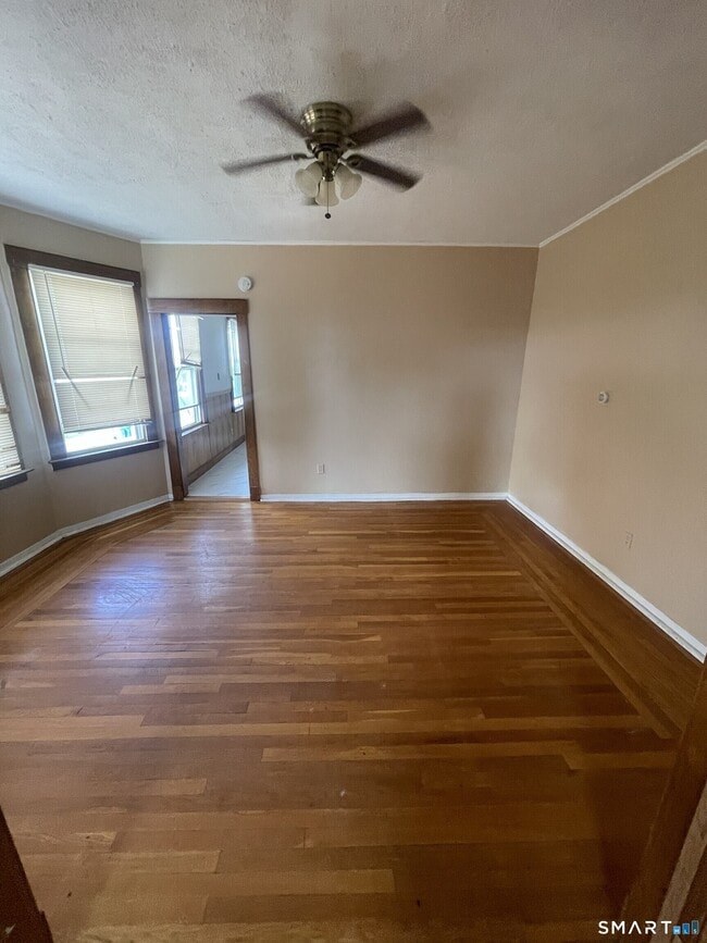 65 1st St in Hamden, CT - Building Photo - Building Photo