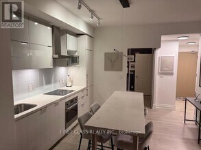 10 Rouge Valley Dr W in Markham, ON - Building Photo - Building Photo