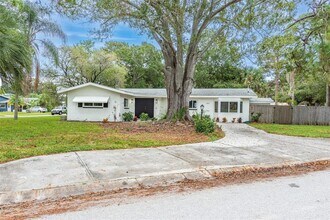 5625 Atlantic Ave N in St. Petersburg, FL - Building Photo - Building Photo