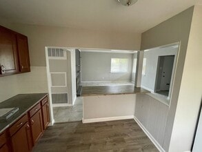 2213 Kerwin Dr in St. Louis, MO - Building Photo - Building Photo