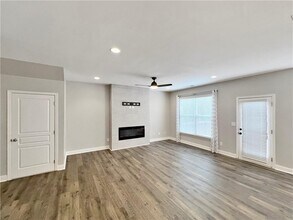 225 Stone Park Dr in Woodstock, GA - Building Photo - Building Photo