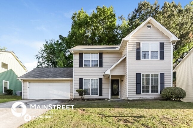 property at 2256 Hampton Dr