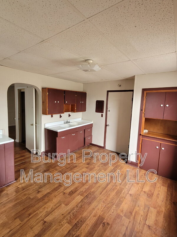 984 Jefferson Ave in Washington, PA - Building Photo - Building Photo