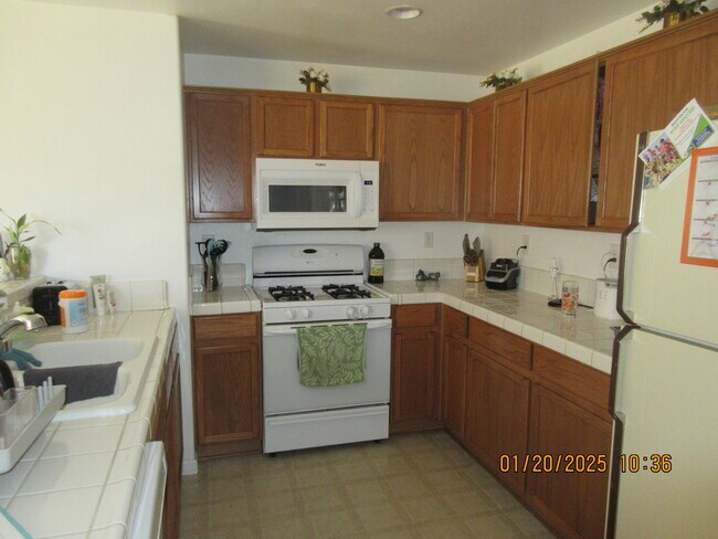 1427 Pin Oak Dr in Gardnerville, NV - Building Photo - Building Photo