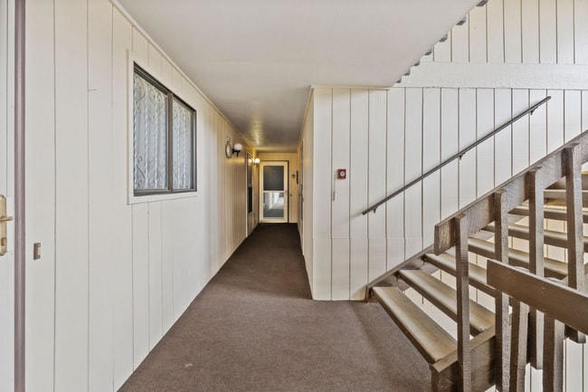 844 W Cliff Dr in Spokane, WA - Foto de edificio - Building Photo