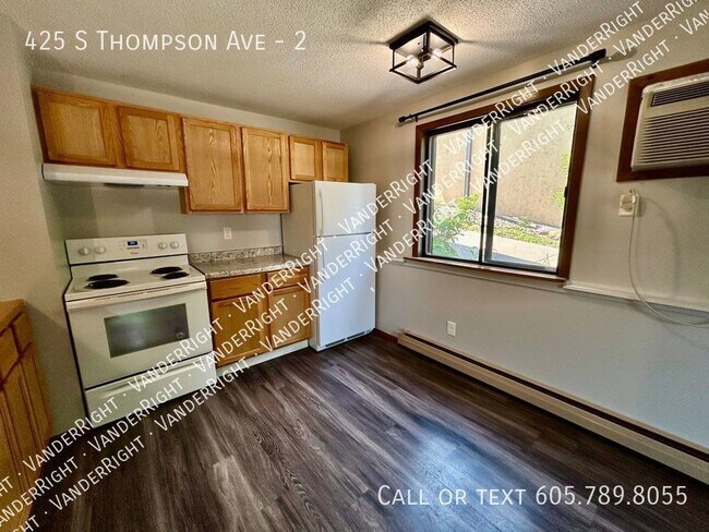 425 S Thompson Ave in Sioux Falls, SD - Building Photo - Building Photo