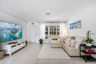 1012 N 13th Terrace in Hollywood, FL - Building Photo