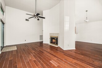 5314 Lake Golden Dr in San Antonio, TX - Building Photo - Building Photo