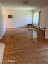 14 Pine Cluster Cir in Englishtown, NJ - Building Photo - Building Photo
