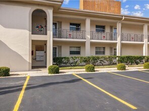 19029 US Highway 19 N, Unit 6-13 in Clearwater, FL - Building Photo - Building Photo