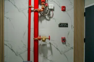 501 Central Ave in Newark, NJ - Foto de edificio - Building Photo